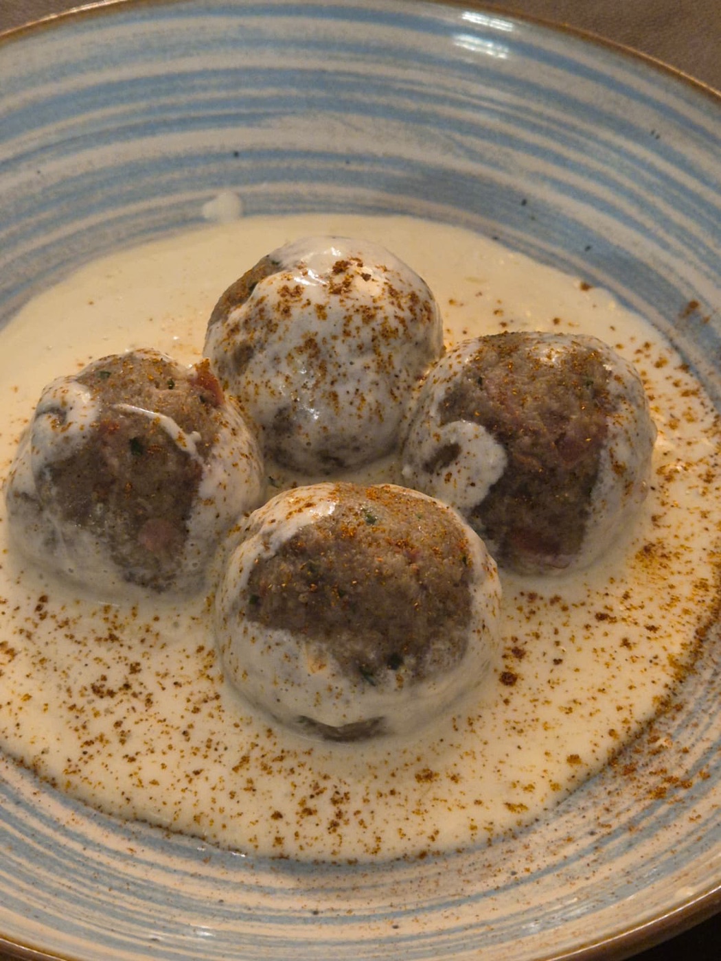 Polpette in salsa — piatto del buffet